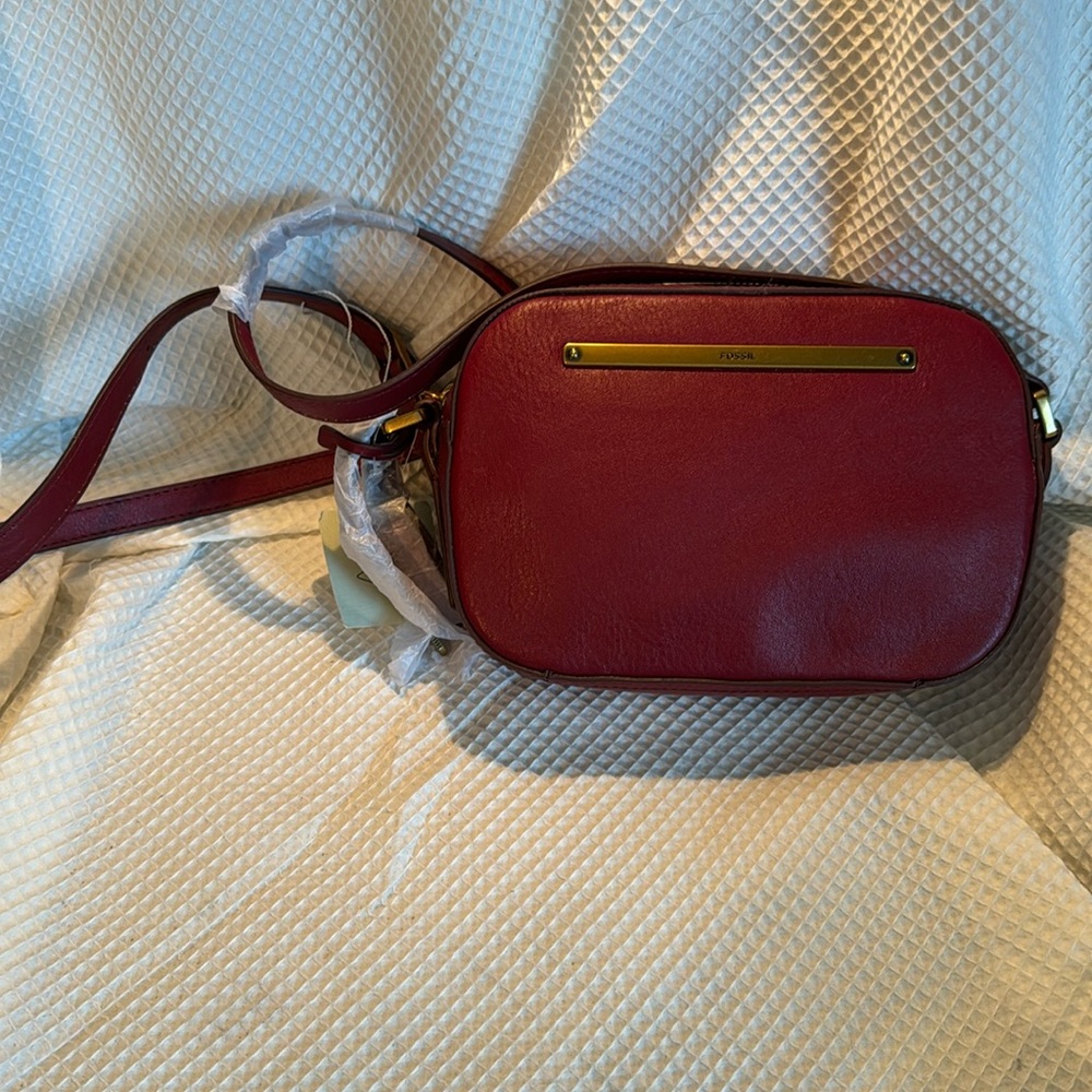 NWT Fossil Liza Camera Crossbody Bag Red